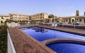 Breakfree Queanbeyan