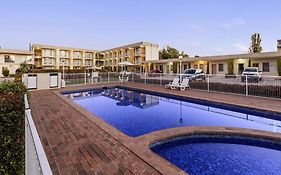 Breakfree Queanbeyan